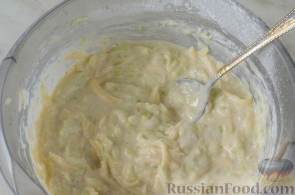 Рулет из кабачков с творожно-сырной начинкой и сладким перцем