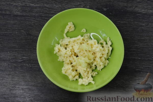 Кабачковый торт с крабовыми палочками, яйцами и сыром
