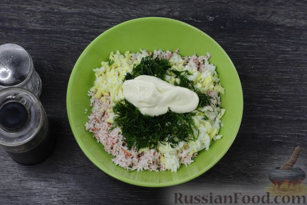 Кабачковый торт с крабовыми палочками, яйцами и сыром