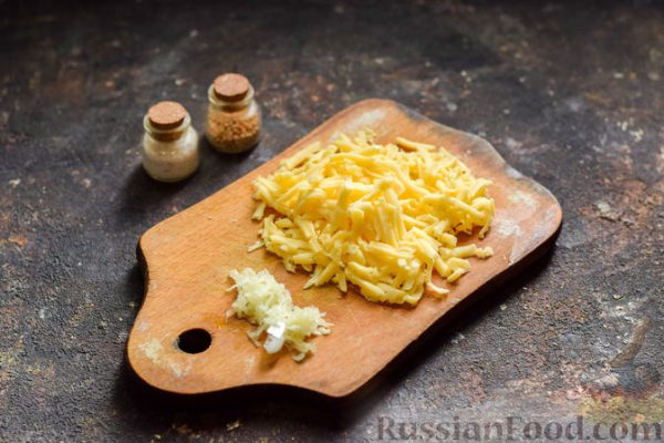 Кабачки, запечённые с грибами, под сметаной и сыром