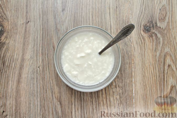 Муссовый творожно-сливочный торт с печеньем, клубникой и желе