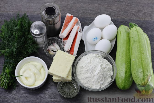 Кабачковый торт с крабовыми палочками, яйцами и сыром