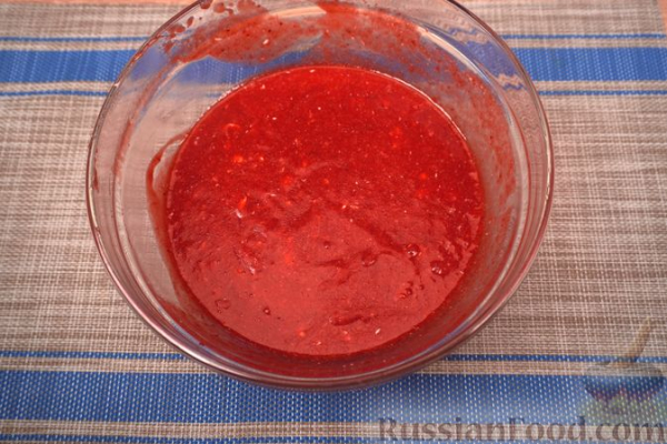 Суфле из клубники, с голубикой
