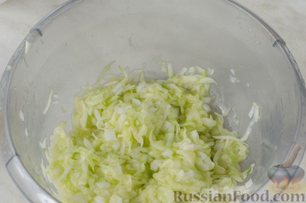 Рулет из кабачков с творожно-сырной начинкой и сладким перцем
