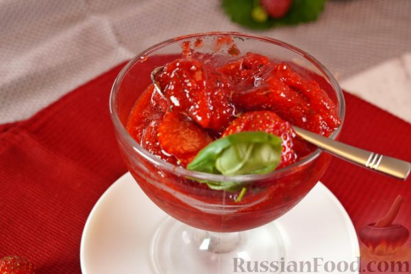 Клубнично-базиликовый сорбет