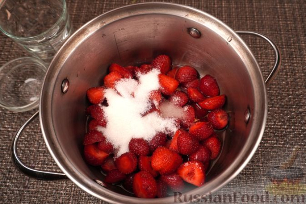 Суфле из клубники, с голубикой