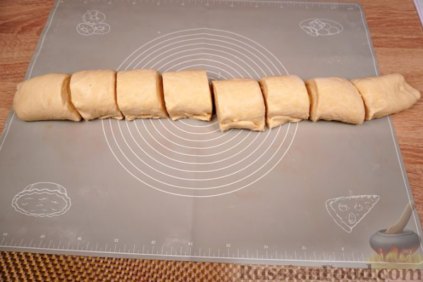 Самса с сыром и зеленью