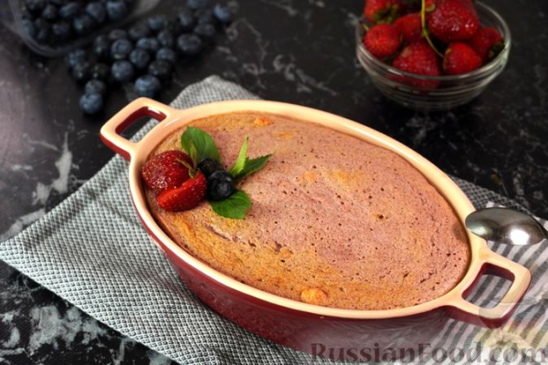 Суфле из клубники, с голубикой