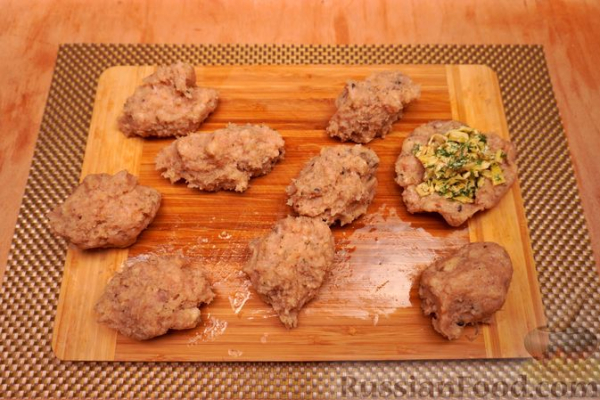 Куриные зразы с омлетом