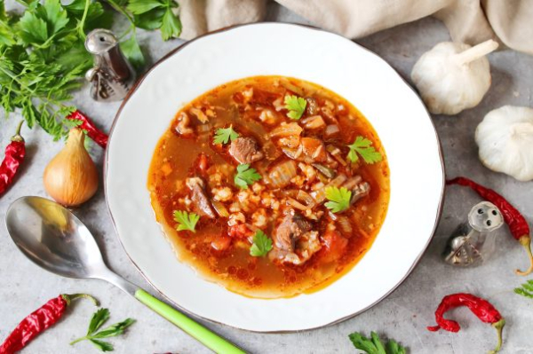 Классическое "Харчо" с солеными огурцами