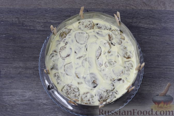 Закусочный торт из запечённых баклажанов, с помидорами и сыром