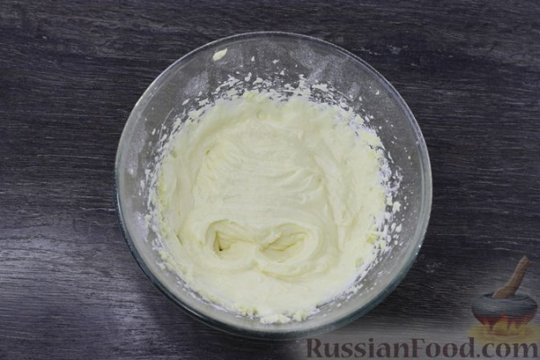 Шоколадный пирог с малиной