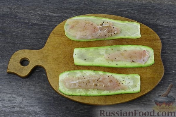 Рулетики из кабачков с курицей