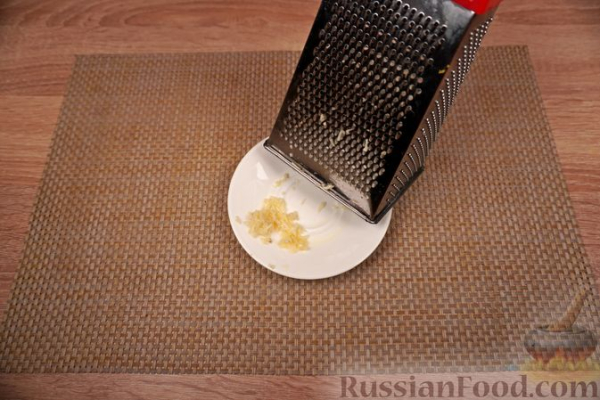 Брускетты с анчоусами в цитрусовом маринаде, фетой и оливками