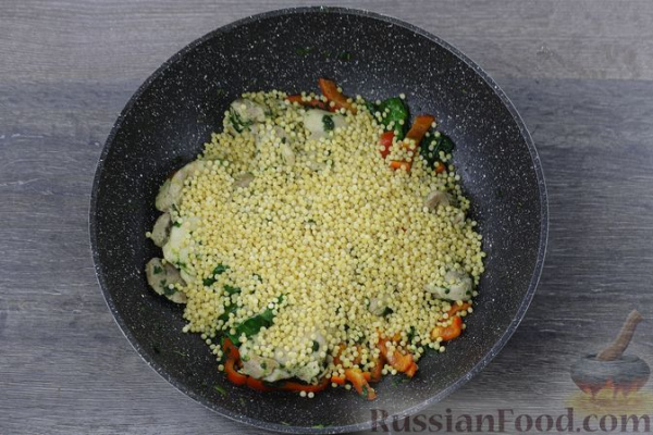 Птитим с курицей и шпинатом