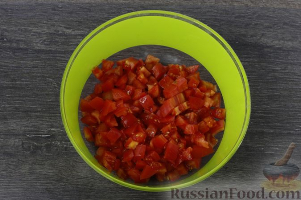 Острая закуска из жареных баклажанов с помидорами