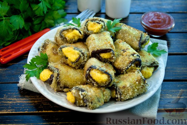 Жареные рулетики из баклажанов с сыром