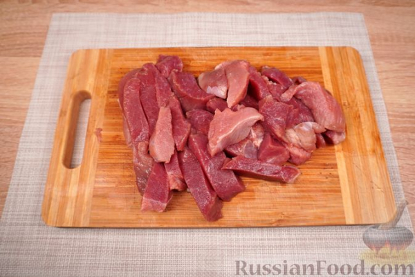 Говядина, тушенная с овощами и стручковой фасолью