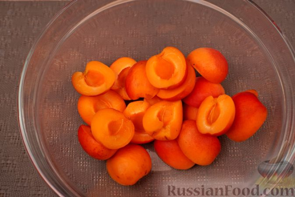 Абрикосовое мороженое с шоколадным ганашем