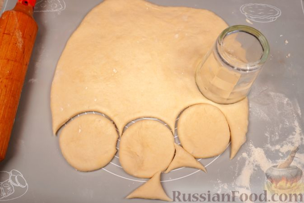Погача с розовым вареньем