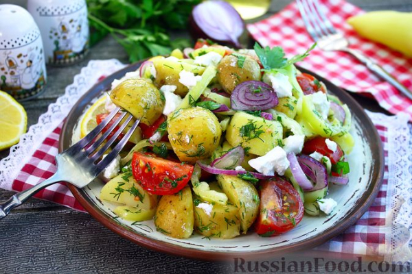 Овощной салат с молодой картошкой
