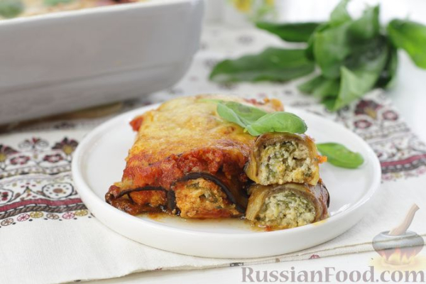 Рулетики из баклажанов с творогом и сыром