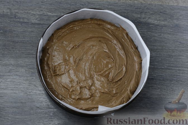 Шоколадный пирог с малиной