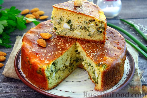 Заливной миндальный пирог с яйцами и зелёным луком (без муки)