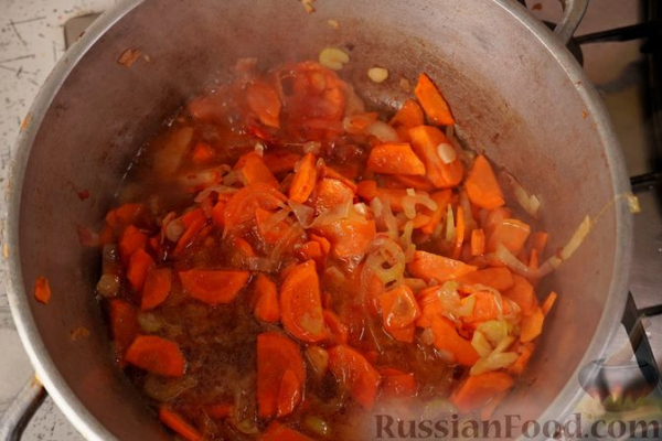 Кифтелуце в овощном соусе