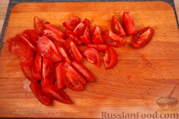 Венгерский салат из помидоров и огурцов