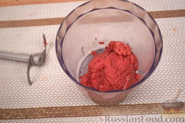 Фаршированные кабачки с йогуртовым соусом
