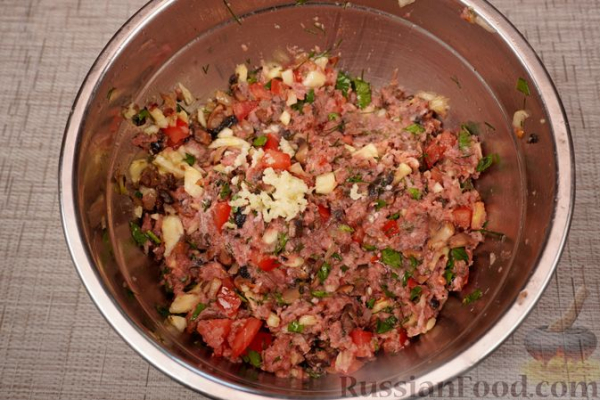 Фаршированные кабачки с мясом и грибами