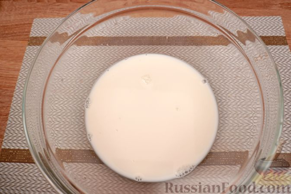 Солёные булочки с начинкой из обжаренной муки и пряностей