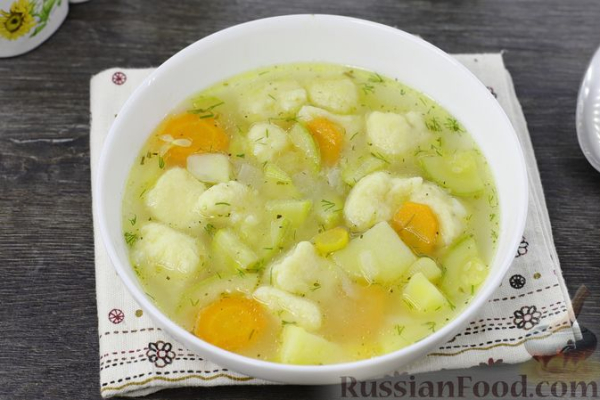 Овощной суп с картофельно-сырными галушками