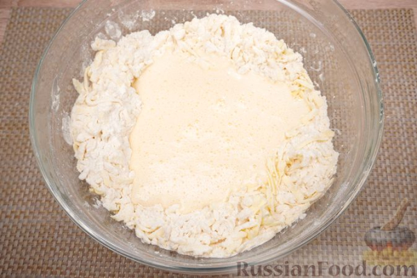 Песочный пирог с абрикосовым джемом