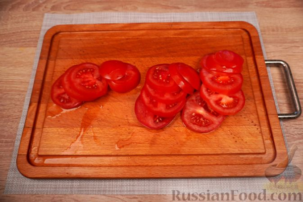 Гирос с белой рыбой и соусом дзадзики