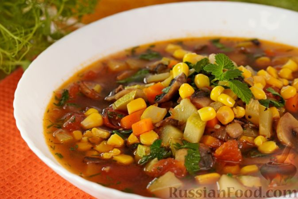 Суп из кабачков с грибами и кукурузой