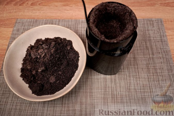 Локше (картофельные лепёшки со сладкой маковой начинкой)