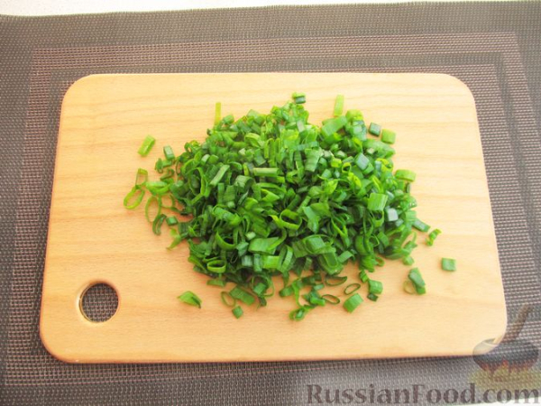 Заливной миндальный пирог с яйцами и зелёным луком (без муки)
