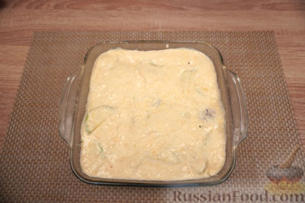 Хек, запечённый с кабачками и сливочным соусом