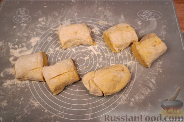 Локше (картофельные лепёшки со сладкой маковой начинкой)