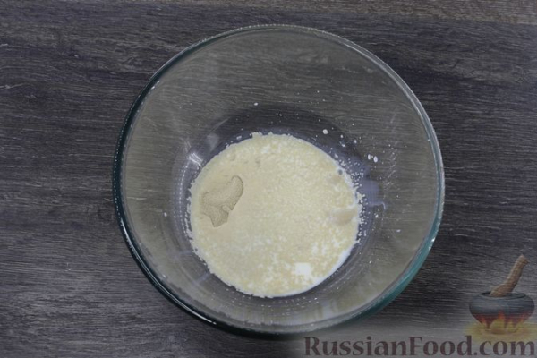 Сдобный рулет с орехово-медовой начинкой