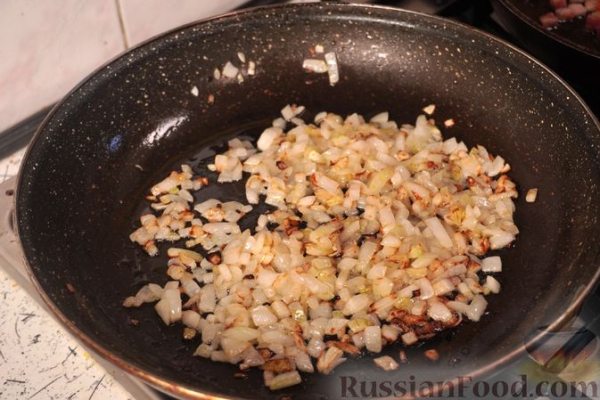 Запеканка из кабачков, с помидорами, беконом и сыром