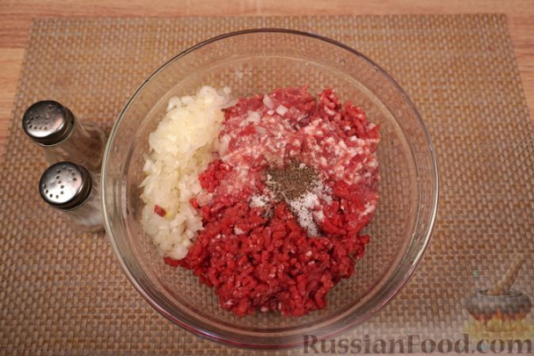 Кифтелуце в овощном соусе
