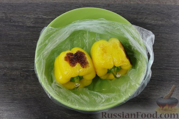 Пицца-рулет с болгарским перцем и шпинатом