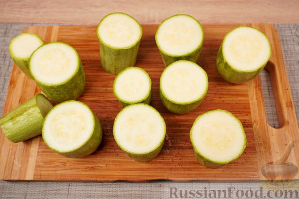 Фаршированные кабачки с мясом и грибами