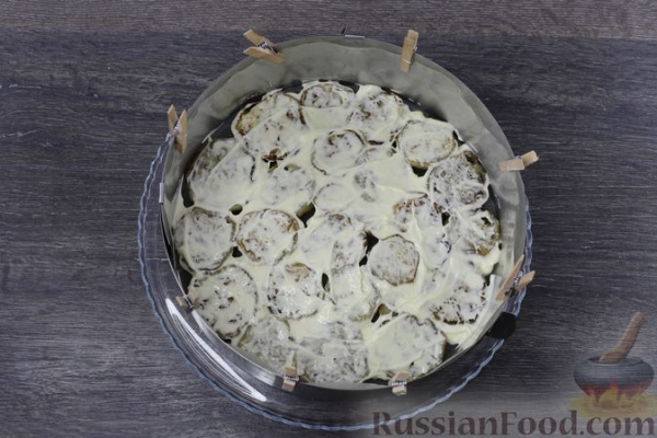 Закусочный торт из запечённых баклажанов, с помидорами и сыром