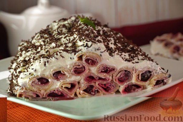 Молдавский блинный торт «Шапка Гугуцэ»