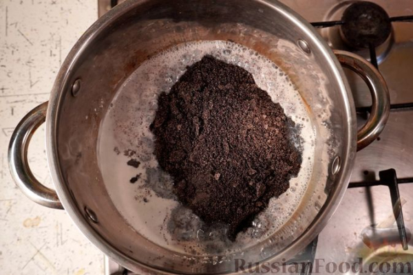 Локше (картофельные лепёшки со сладкой маковой начинкой)