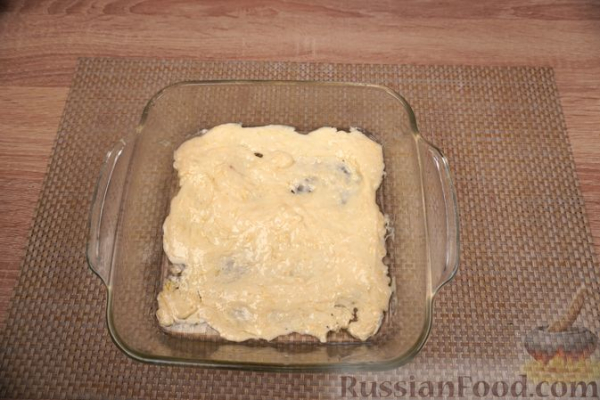 Хек, запечённый с кабачками и сливочным соусом